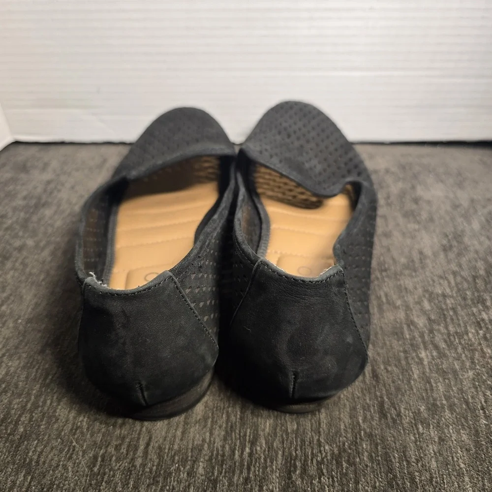 Me Too Yale Slip-On Loafer Shoes Women's Black Suede Laser Cut Size 9